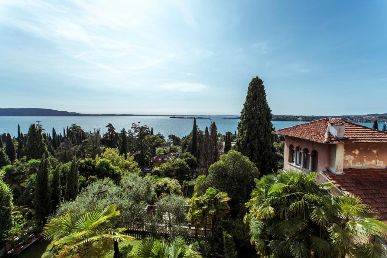 Villa Glicine การ์โดเน ริเวียรา ภายนอก รูปภาพ